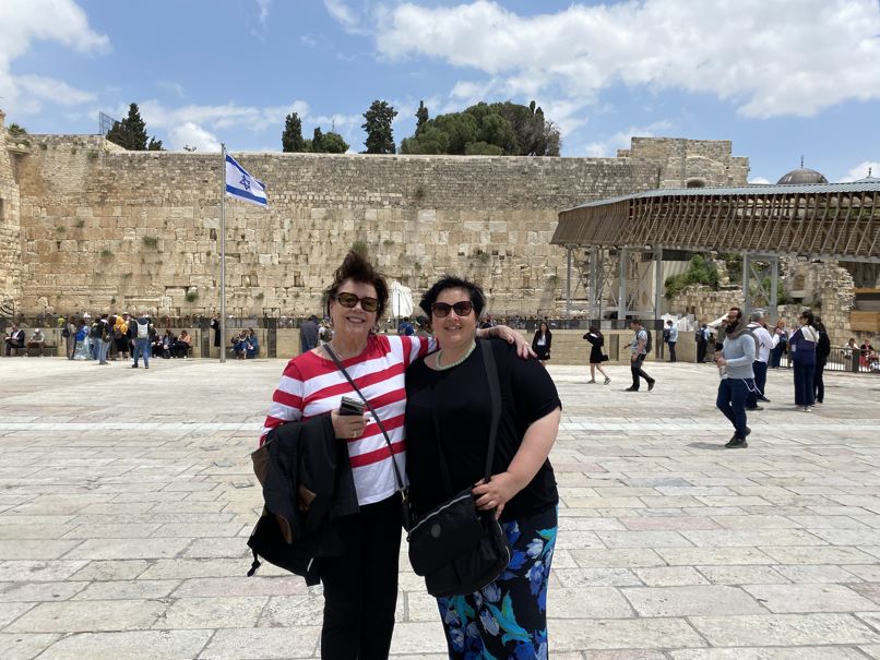 Helen and Rabbi Julia Gris at the Kotel